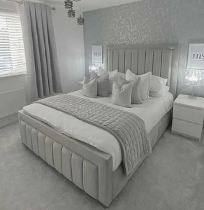 Серая спальня